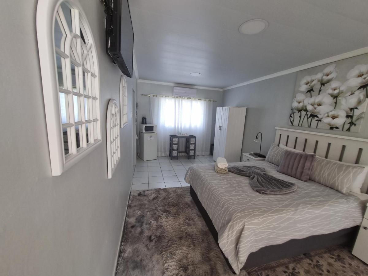 Sondela Bed & Breakfast Aliwal North Exterior photo